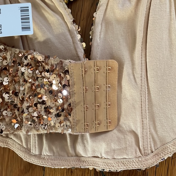 OUT FROM UNDER BUSTIER - Picture 3 of 8